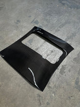 Load image into Gallery viewer, Infiniti G35 Coupe Carbon Fiber Roof Cap